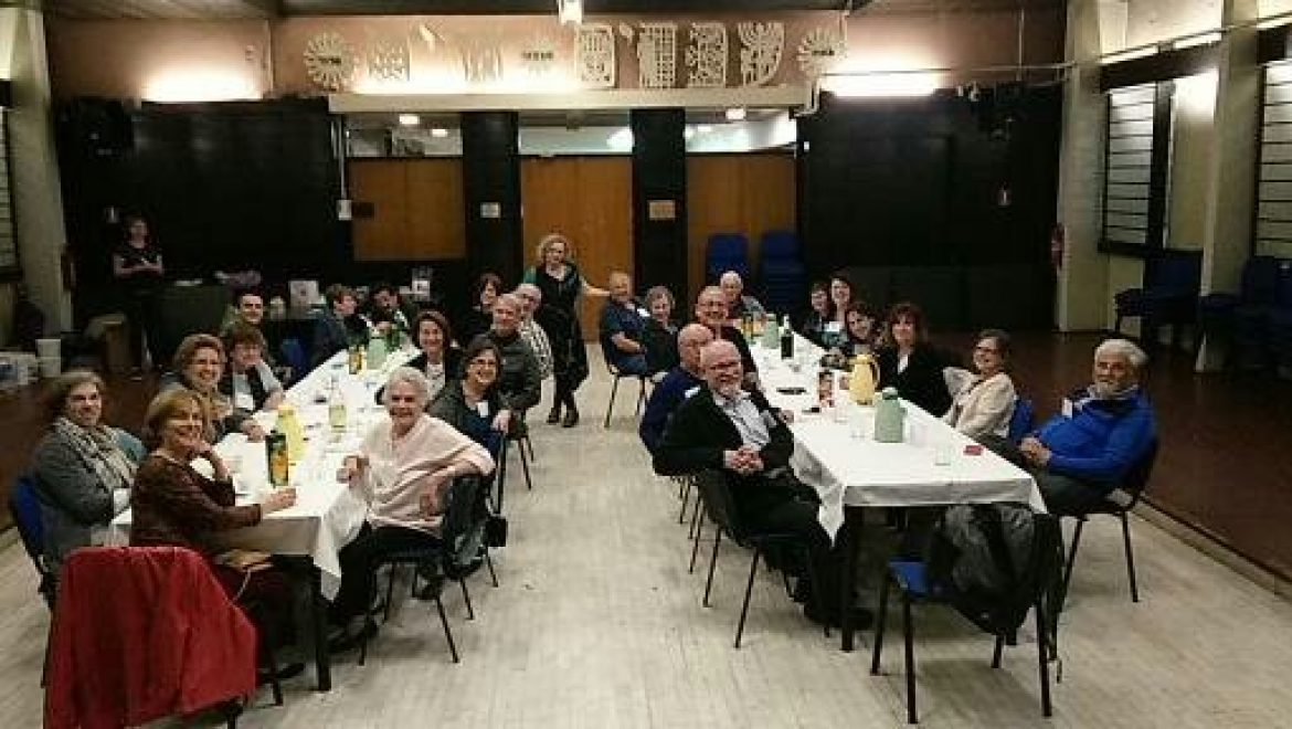 Dinner Jewish at a community
